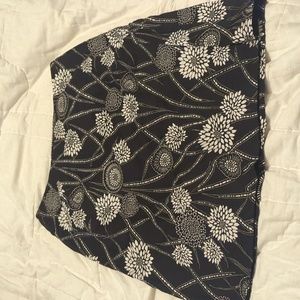 Liz Claiborne black floral skirt 8